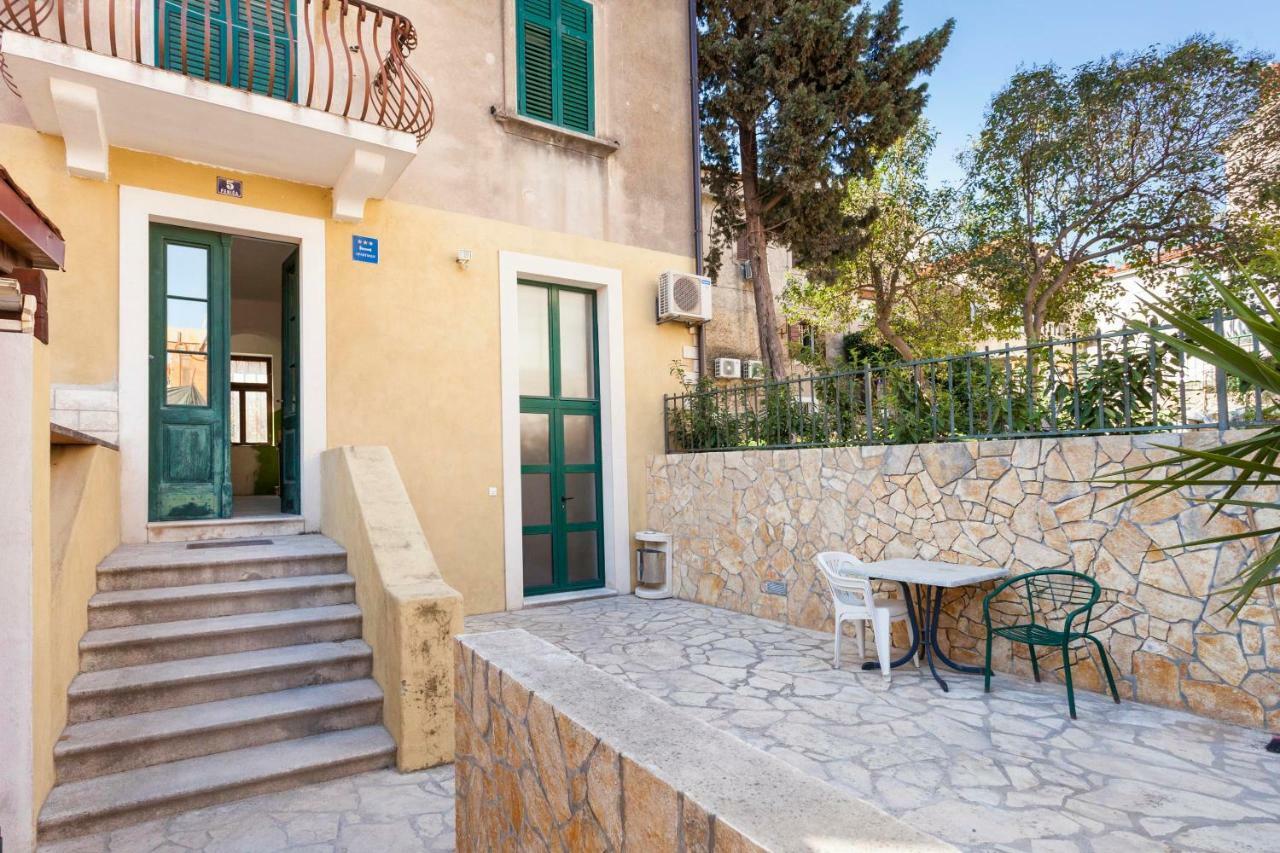 Cozy Apartment Lile In The Heart Of Old Town Сплит Екстериор снимка