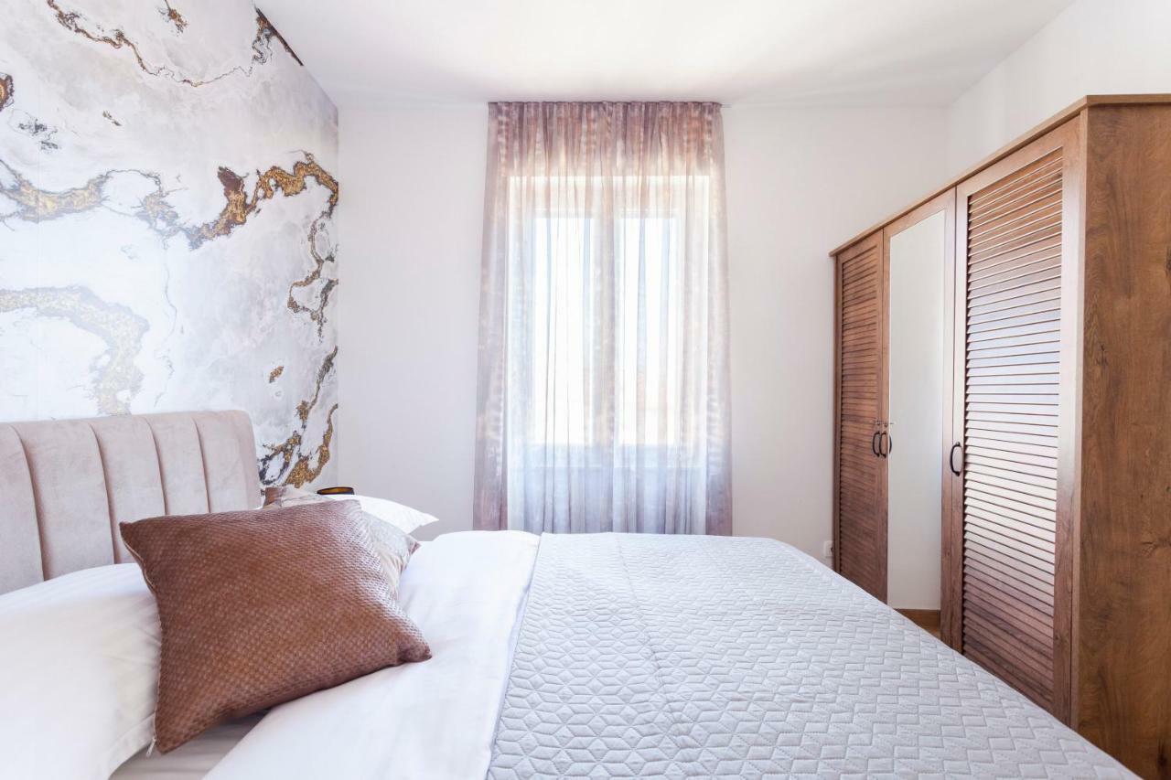 Cozy Apartment Lile In The Heart Of Old Town Сплит Екстериор снимка